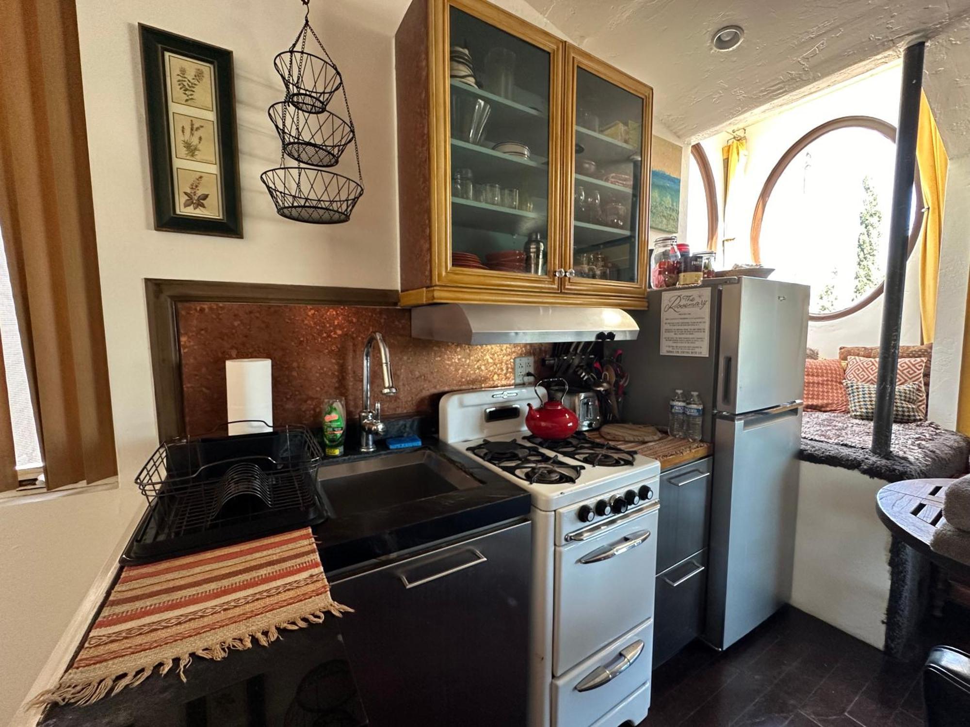The Rosemary Hostel Los Angeles Exterior photo